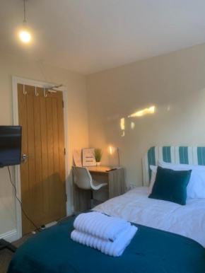 Cosy Room With Private Entrance & Ensuite